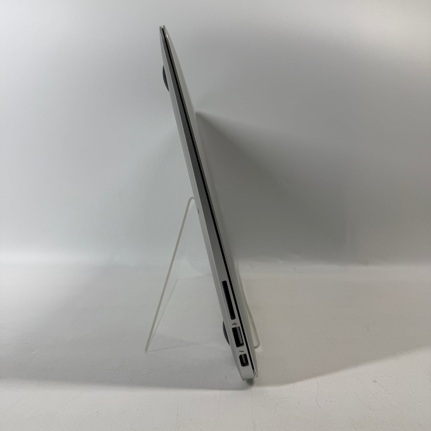 2017 Apple MacBook Air 13.3" i5 1.8GHz 8GB RAM 128GB SSD Silver A1466