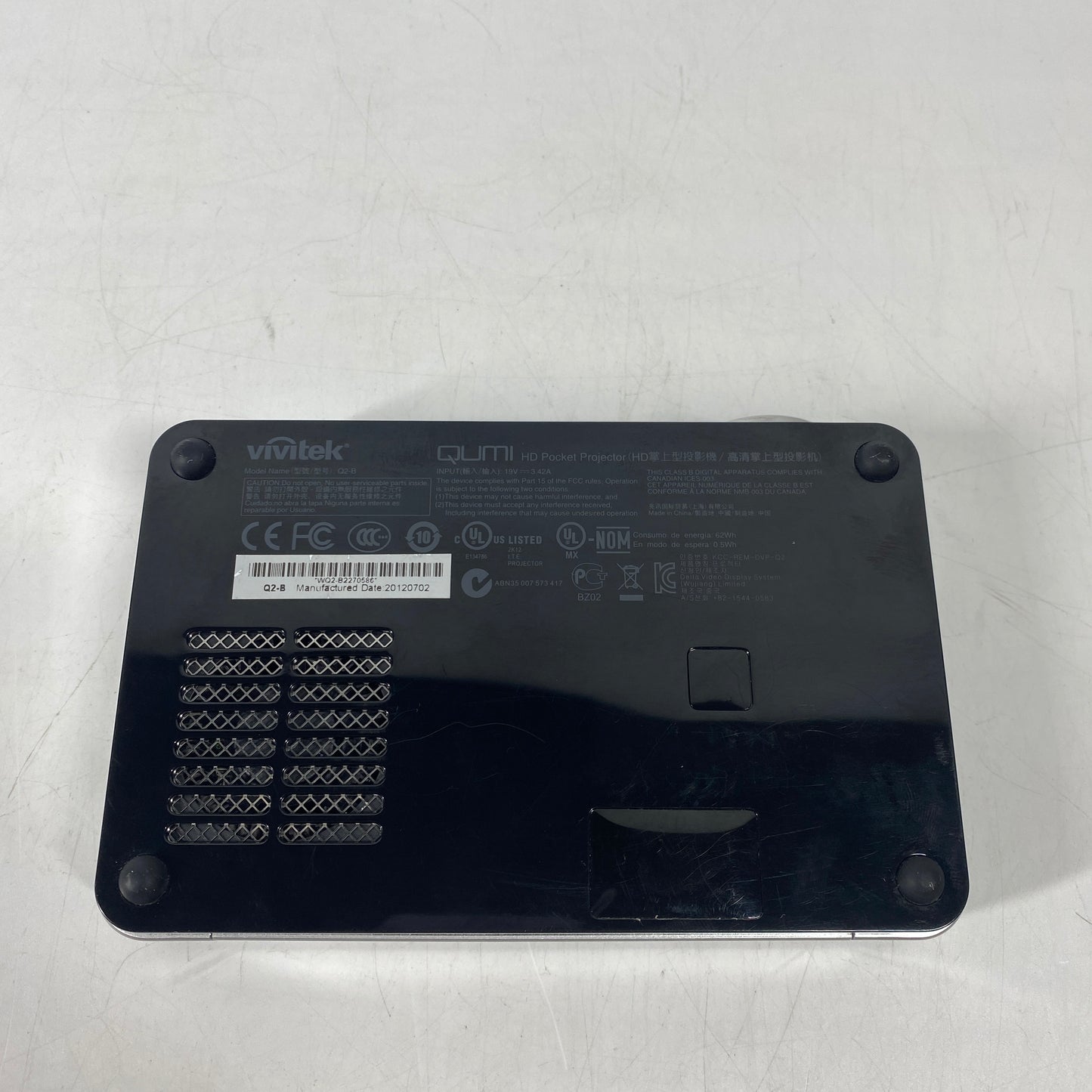 Qumi Q2B 1280x800 300 ANSI Lumens Pocket Projector Q2-B