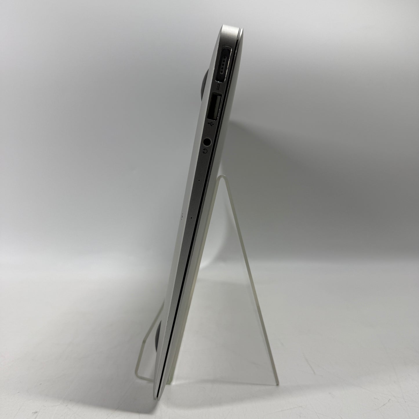 Broken 2013 Apple MacBook Air 11" i5 1.3GHz 8GB RAM 128GB SSD A1465 Bad Battery