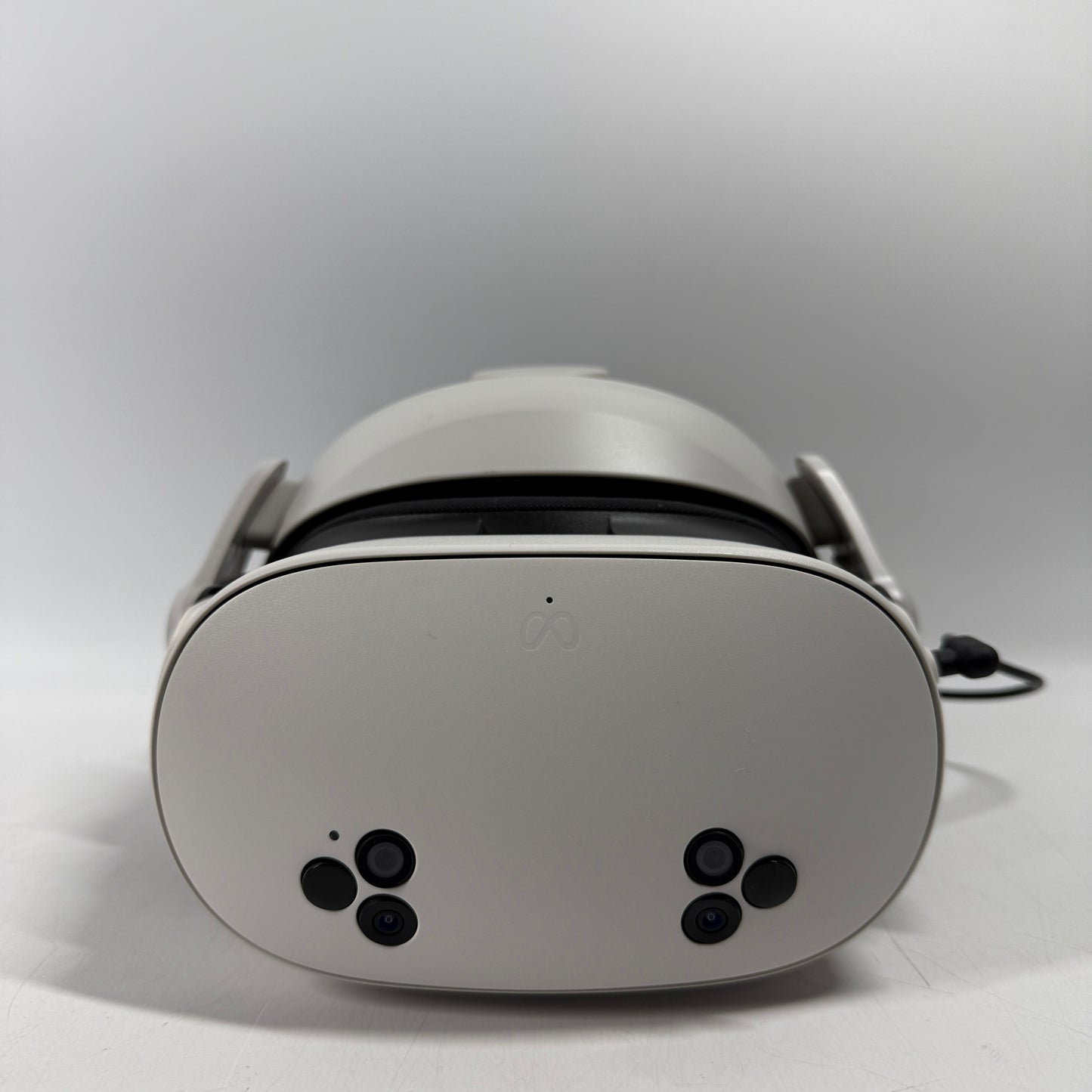 Meta Quest 3S 128GB Standalone All-in-One VR Headset P97