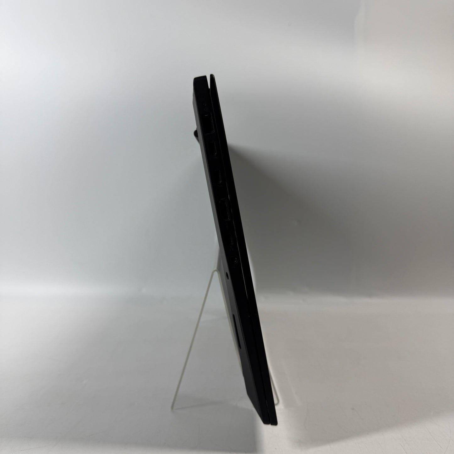 Broken Lenovo ThinkPad P1 GEN 1 15.6" Xeon E-2176M 2.7GHz 8GB RAM 512GB