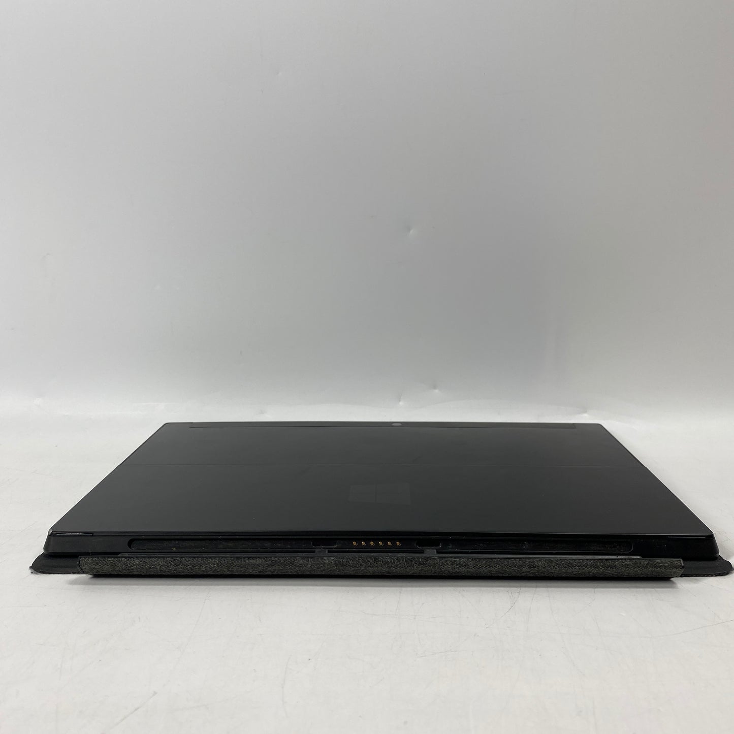 Microsoft Windows Surface RT 1516 10.6" Nvidia Tegra Quad Core 1.3GHz 2GB RAM