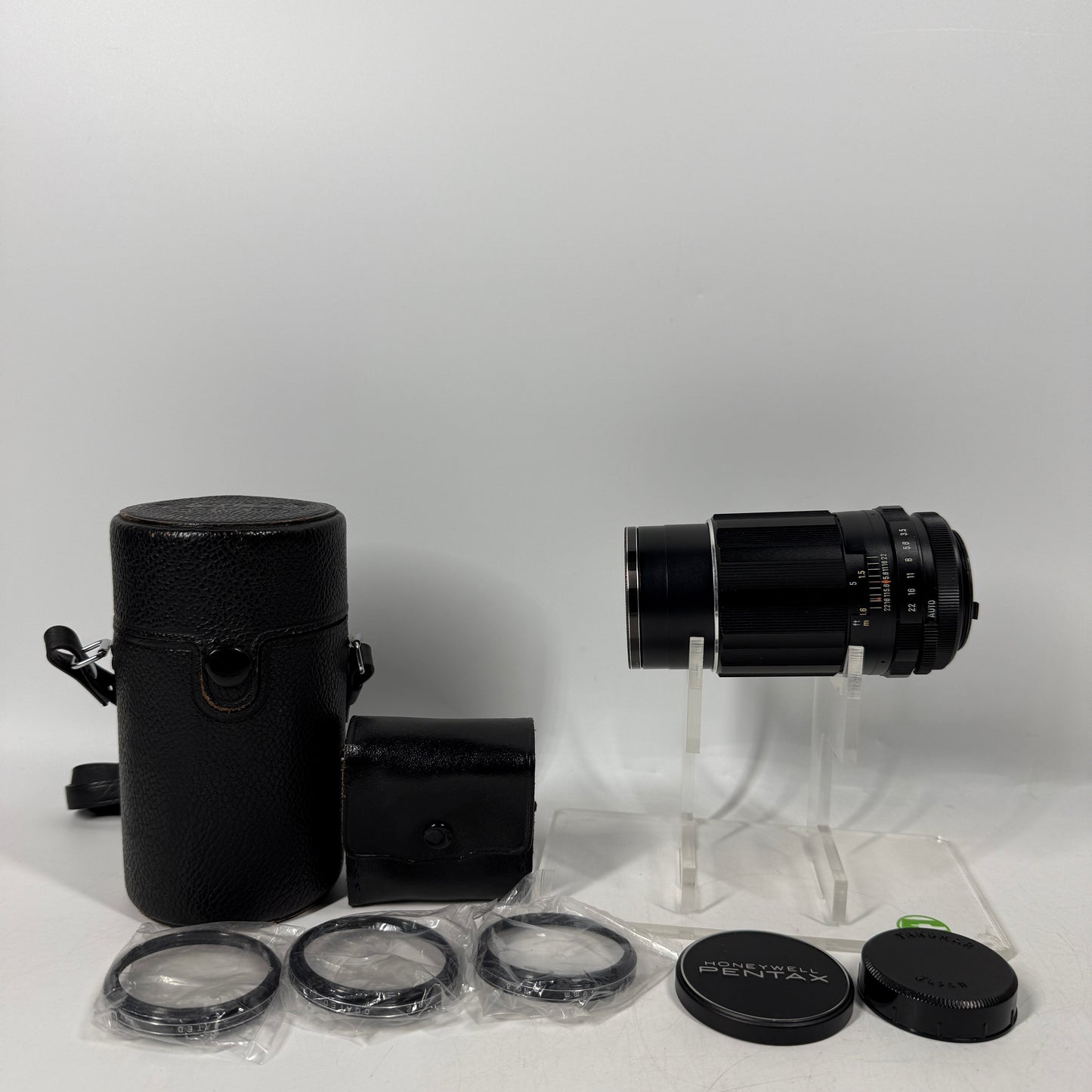 Asahi Super-Multi-Coated TAKUMAR 135mm f/3.5 For M42 Mount