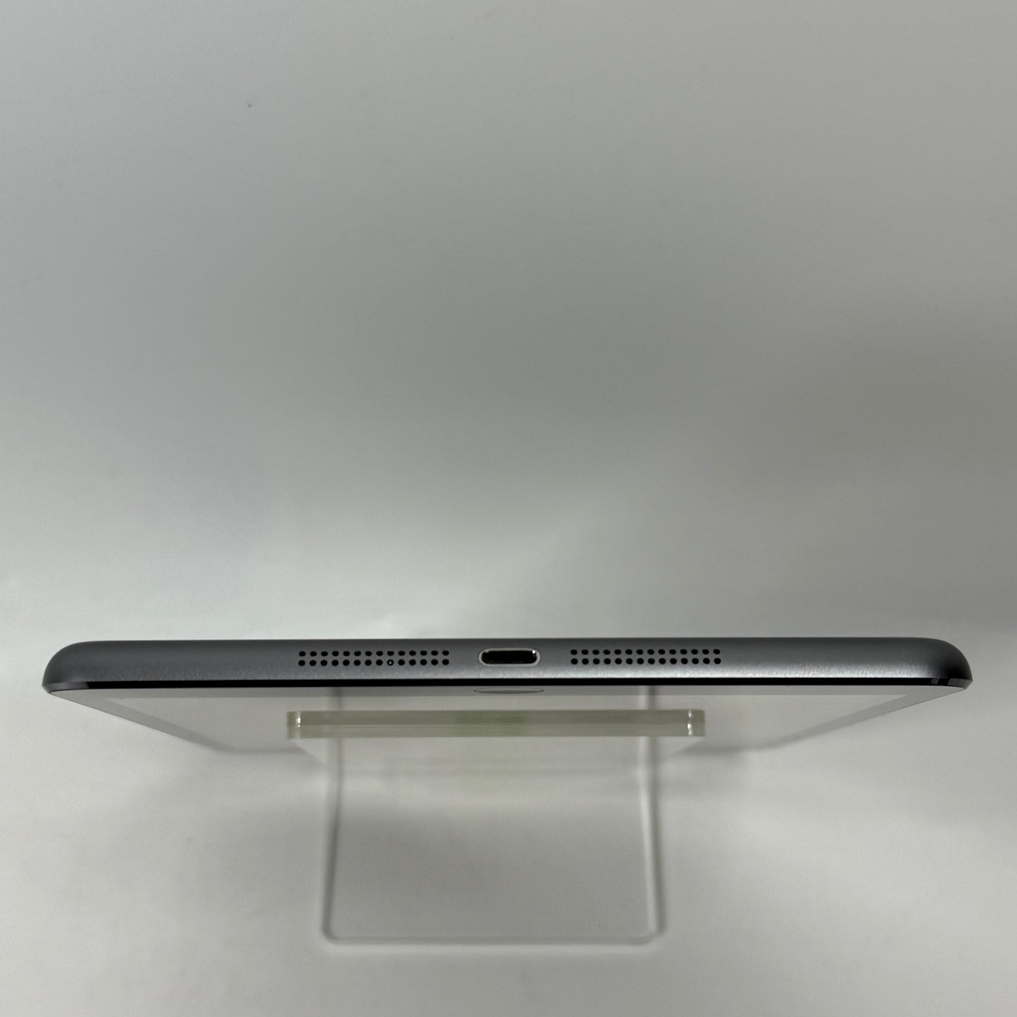WiFi Only Apple iPad Mini 1st Gen 16GB 9.3.5 Space Gray MF432LL/A