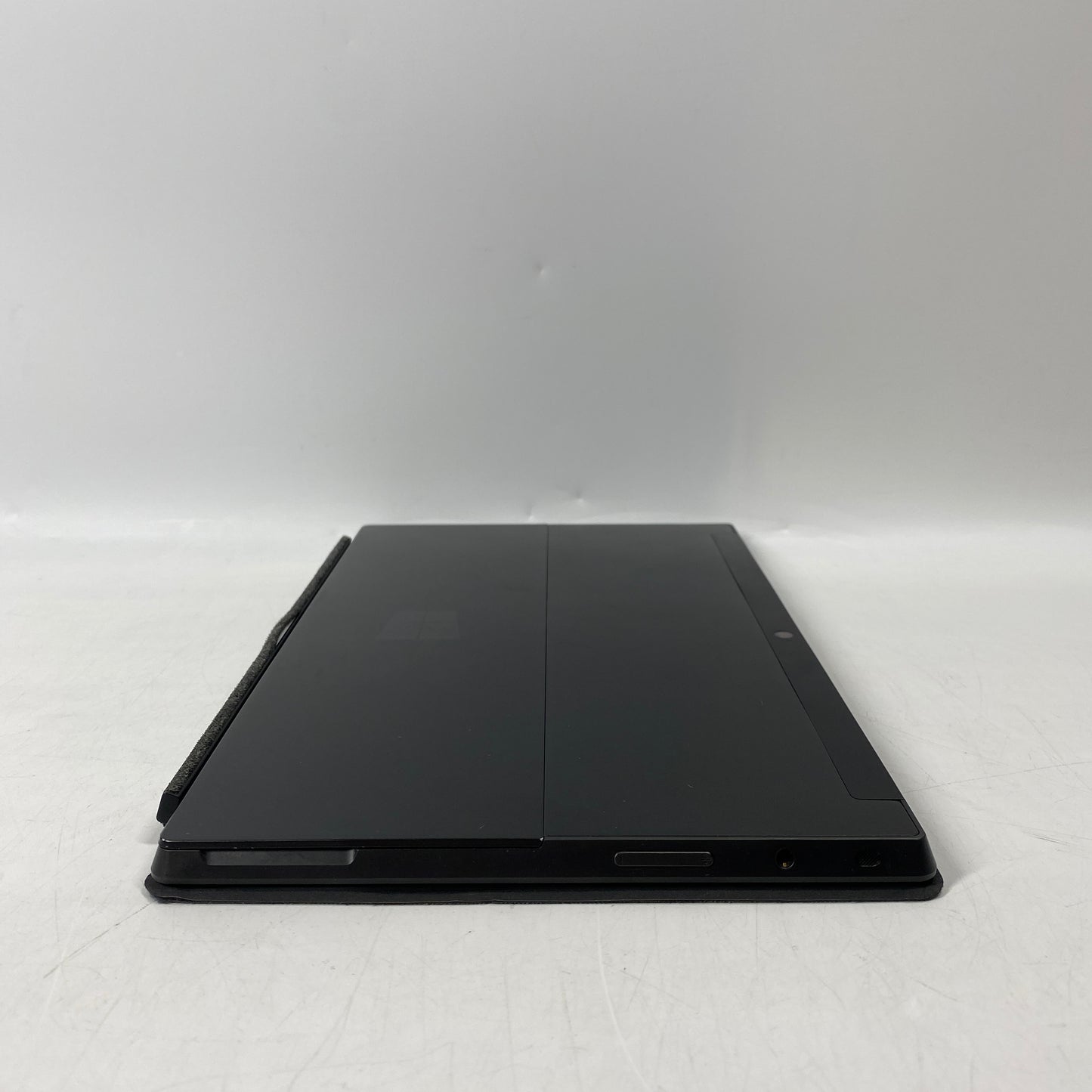 Microsoft Windows Surface RT 1516 10.6" Nvidia Tegra Quad Core 1.3GHz 2GB RAM