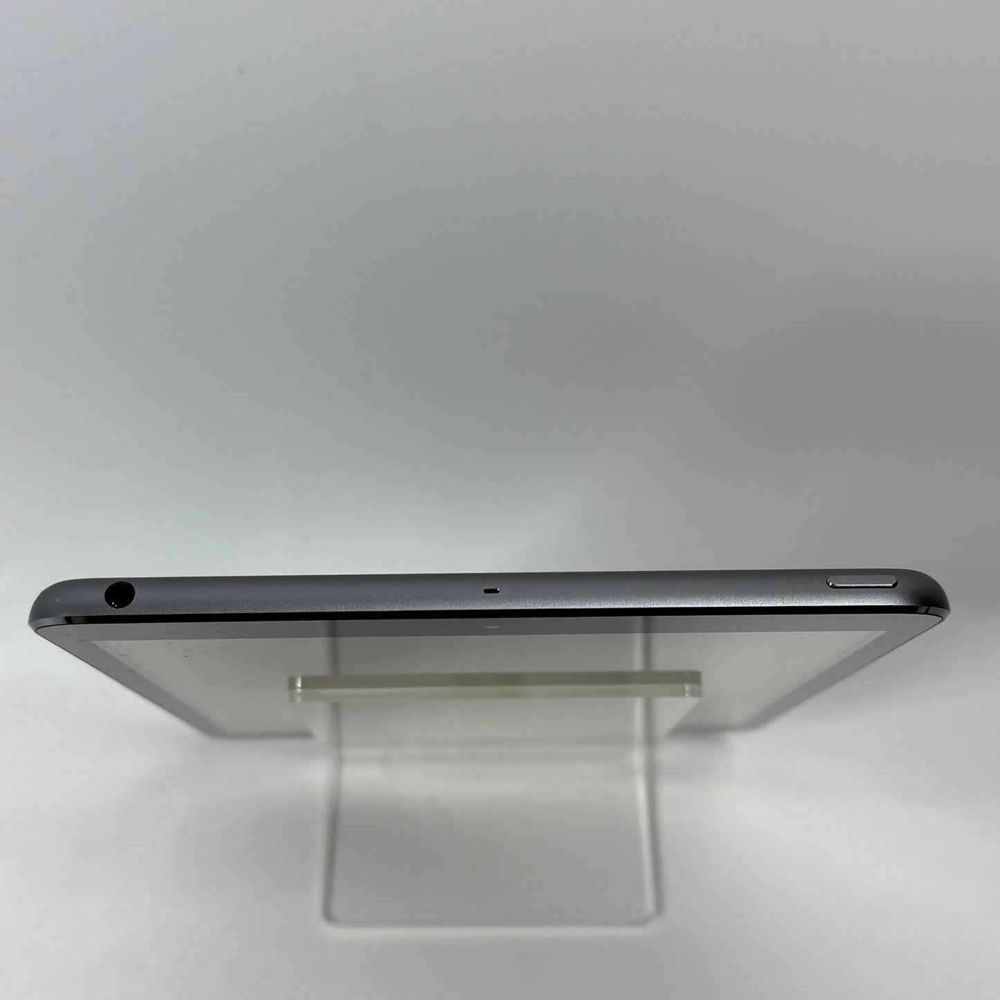 WiFi Only Apple iPad Mini 1st Gen 16GB 9.3.5 Space Gray MF432LL/A