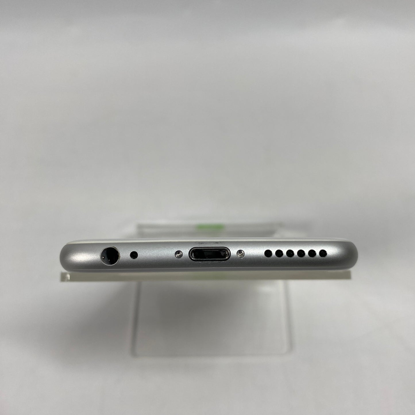 Unlocked Apple iPhone 6s 16GB 15.8.4 SILVER MKRT2LL/A