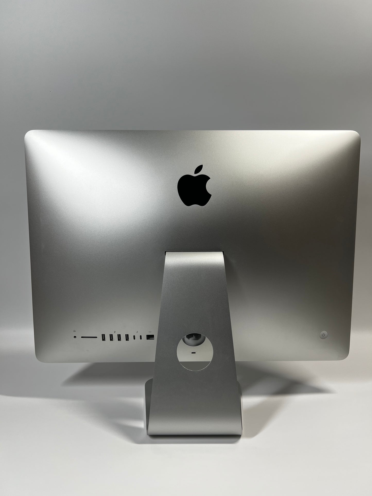 2019 Apple iMac 21.5" i5 3.0GHz 8GB DDR4 1TB HDD Silver