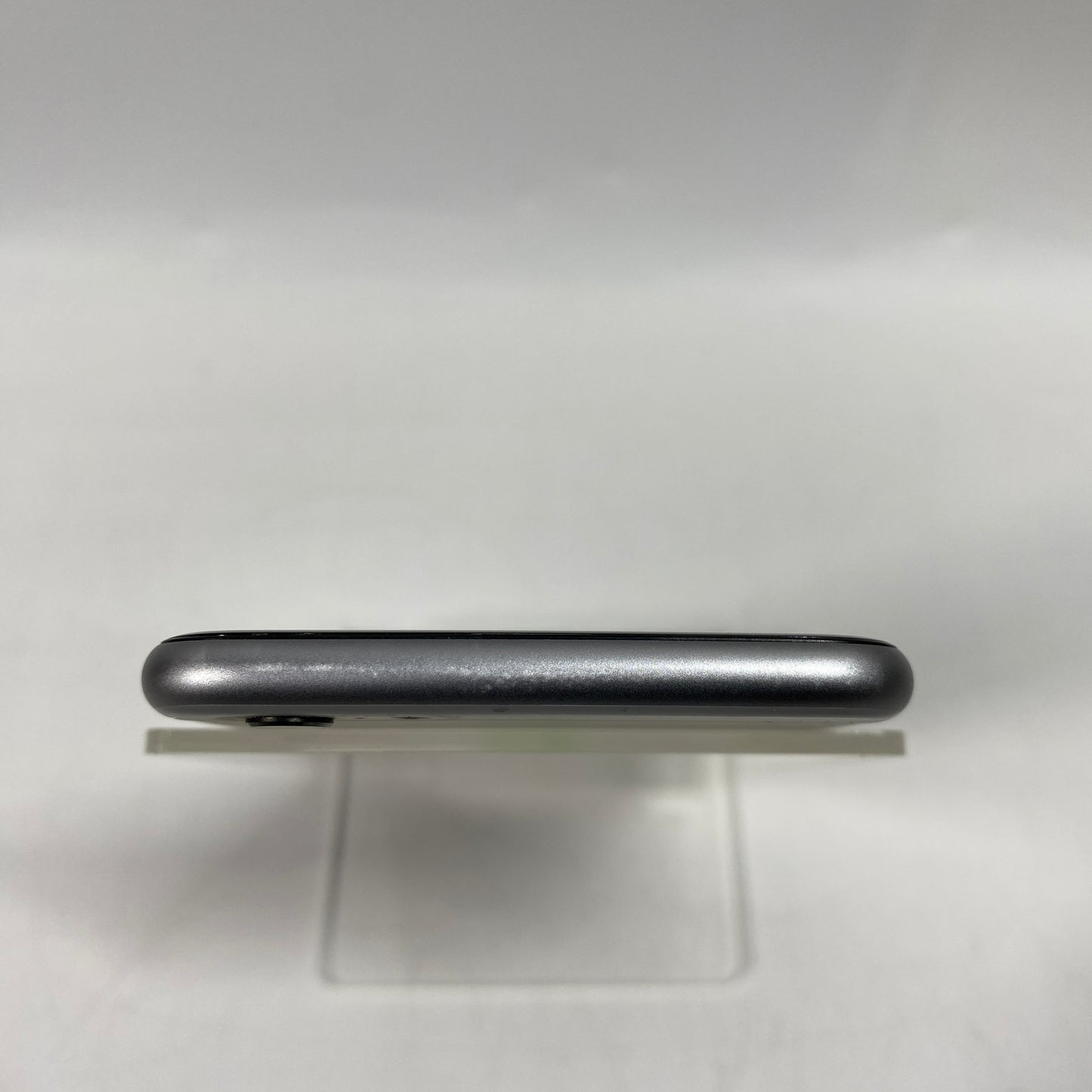 Unlocked Apple iPhone 6 64GB 12.5.7 SPACE GRAY MG632LL/A