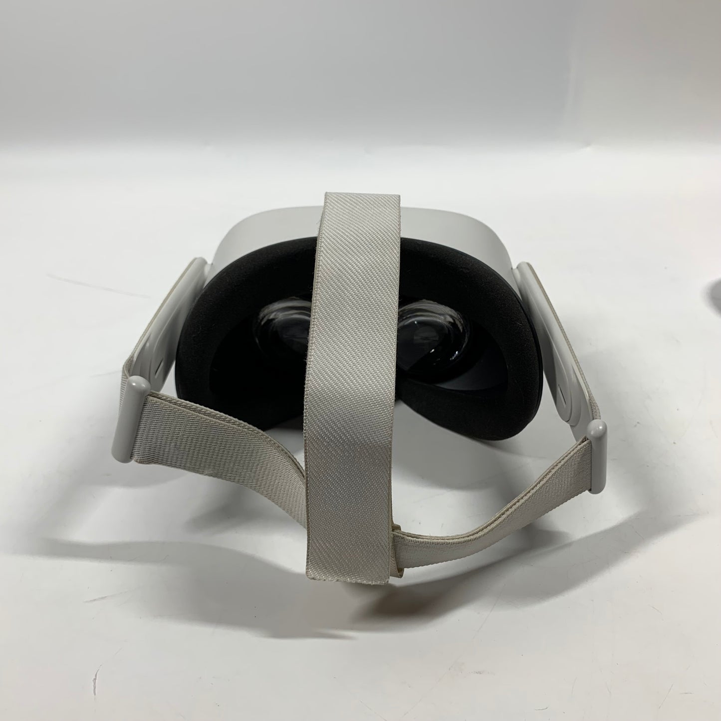 Oculus Quest 2 128GB Standalone All-in-One VR Headset KW49CM