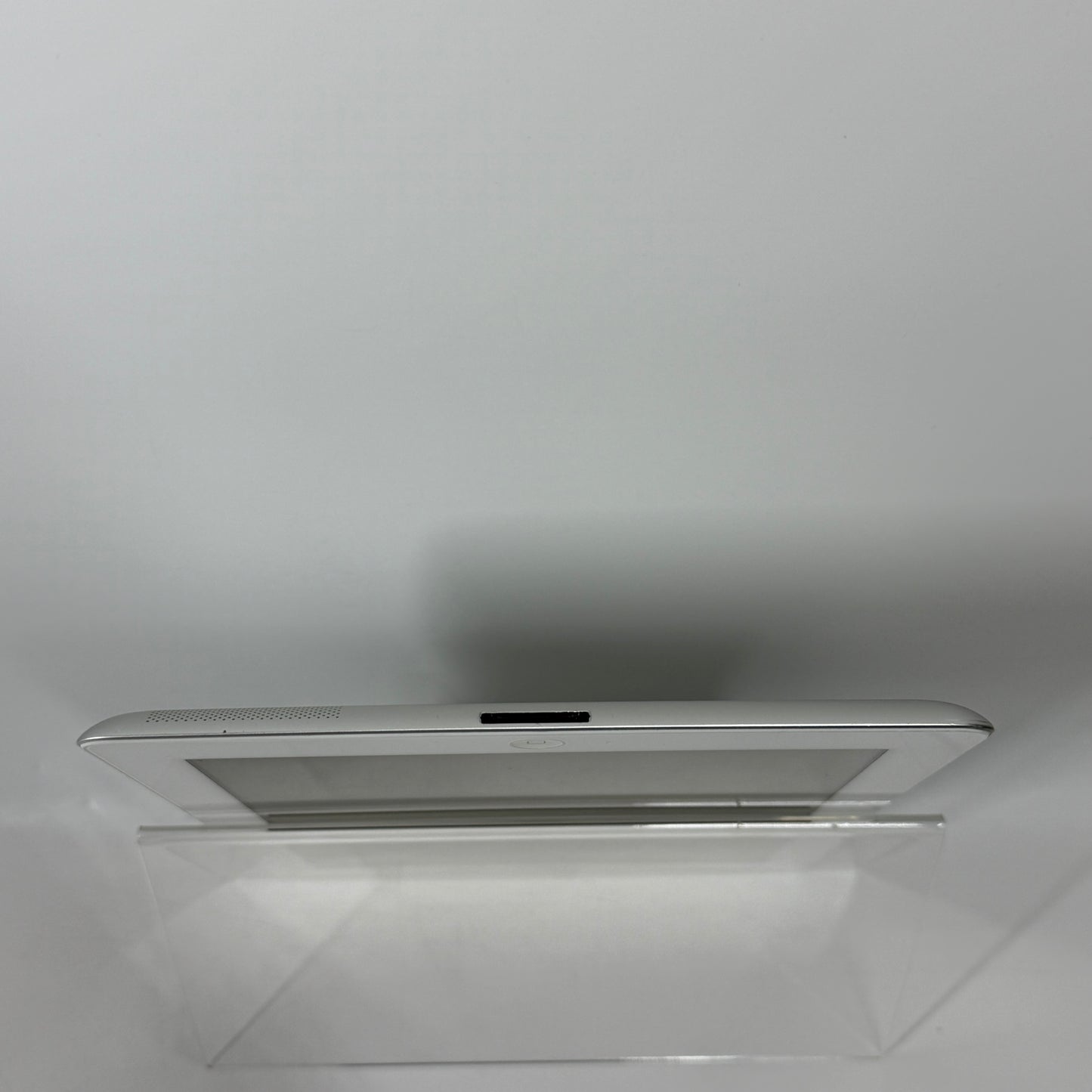 WiFi Only Apple iPad 2nd Gen 16GB Silver MC979LL/A