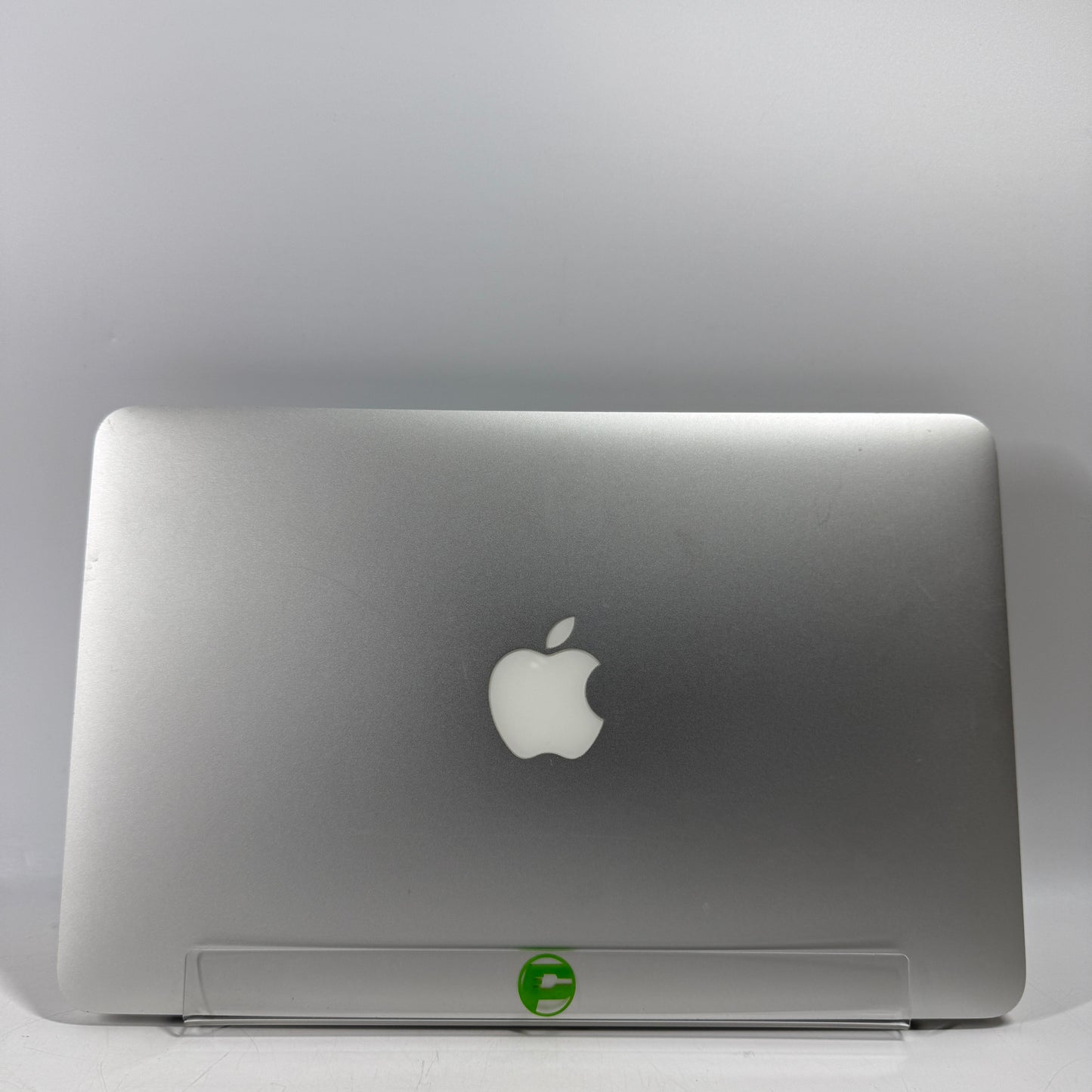 Broken 2013 Apple MacBook Air 11" i5 1.3GHz 8GB RAM 128GB SSD A1465 Bad Battery