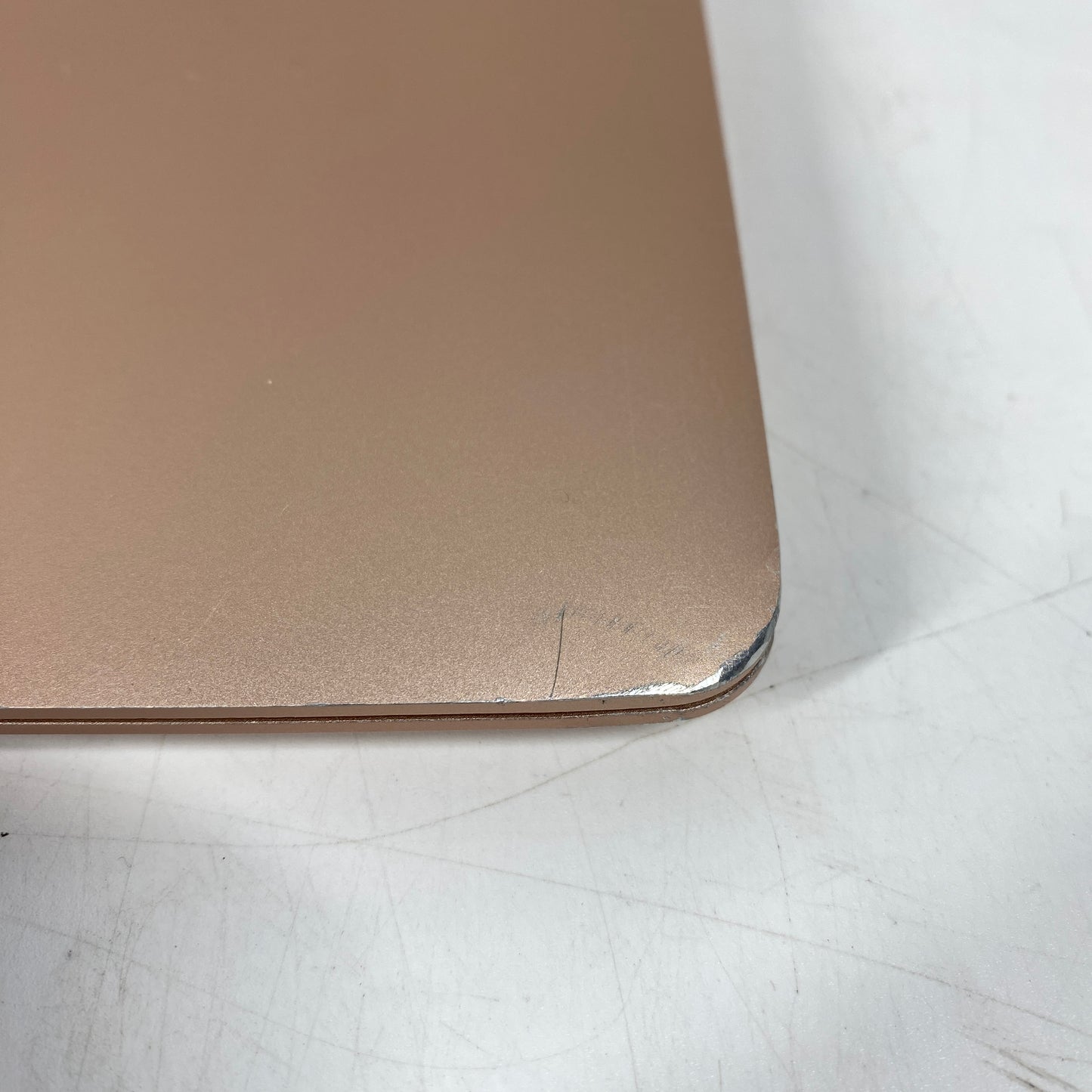 2020 Apple MacBook Air 13.3" i5 1.1GHz 8GB RAM 512GB SSD Gold A2179