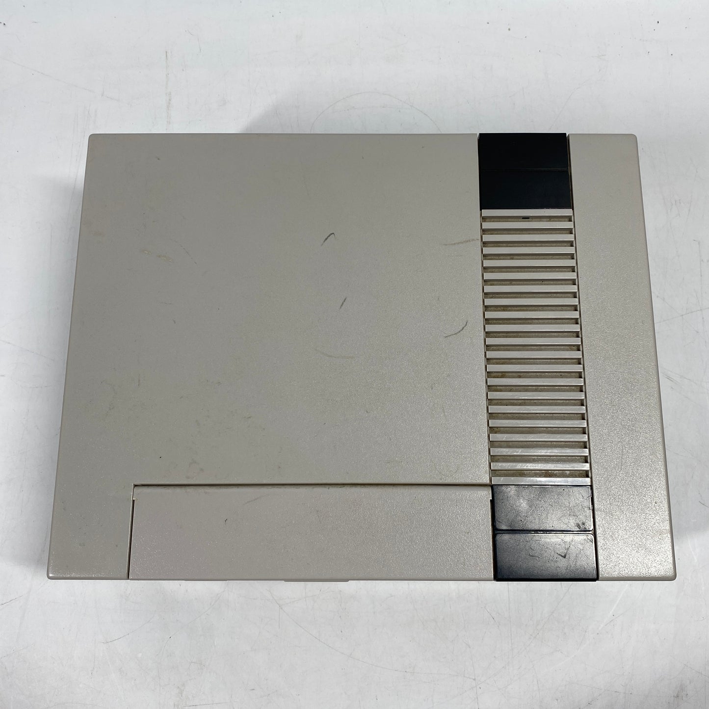 Nintendo Entertainment System NES Video Game Console NES-001 Gray