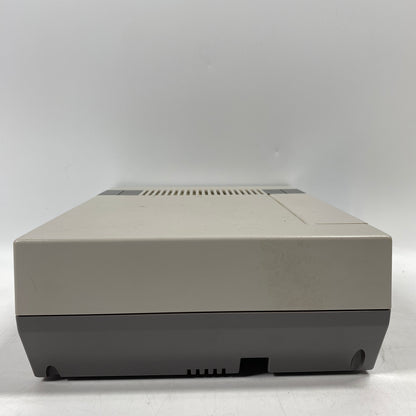 Nintendo Entertainment System NES Video Game Console NES-001 Gray