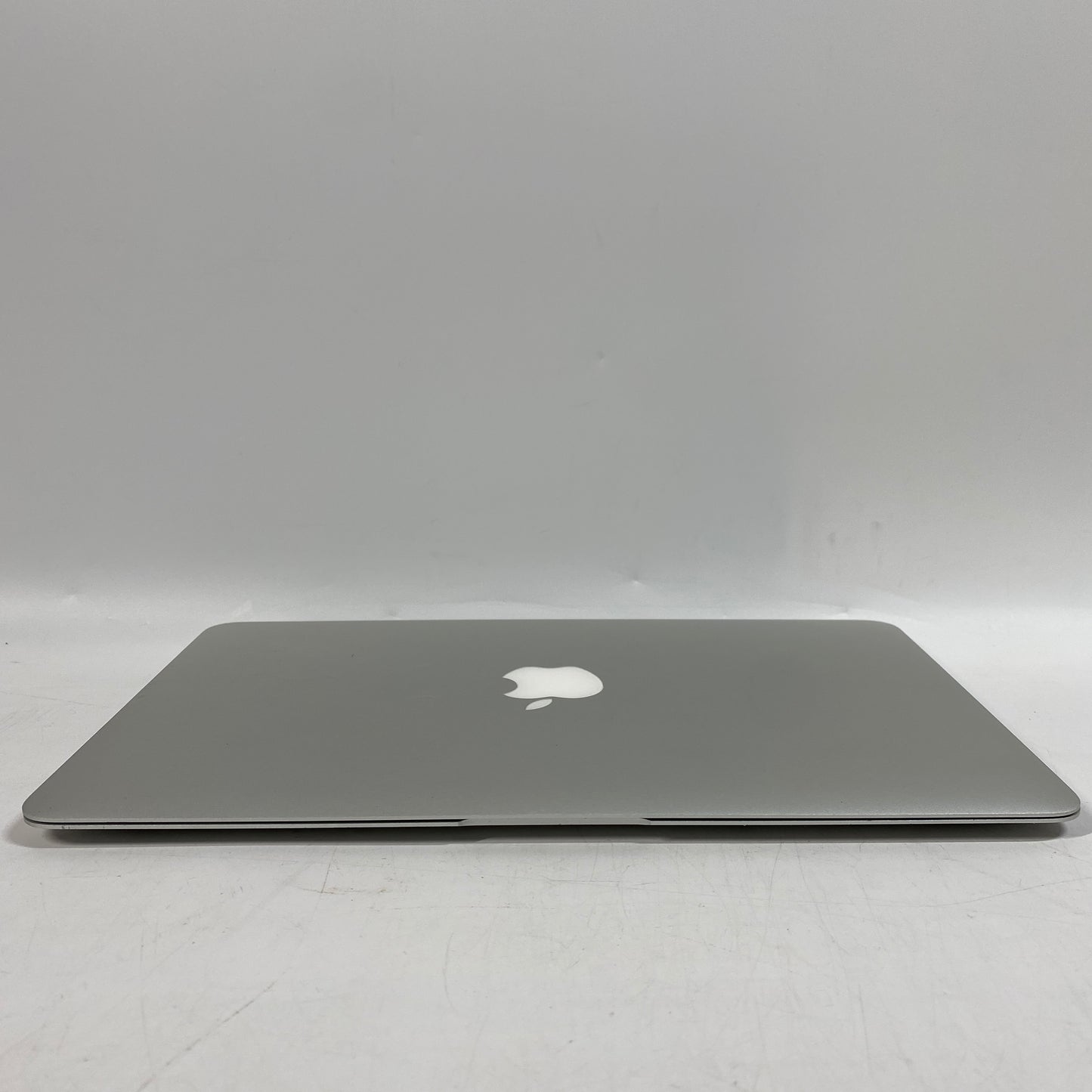2015 Apple MacBook Air 11" i5 1.6GHz 4GB RAM 128GB HDD Silver A1465
