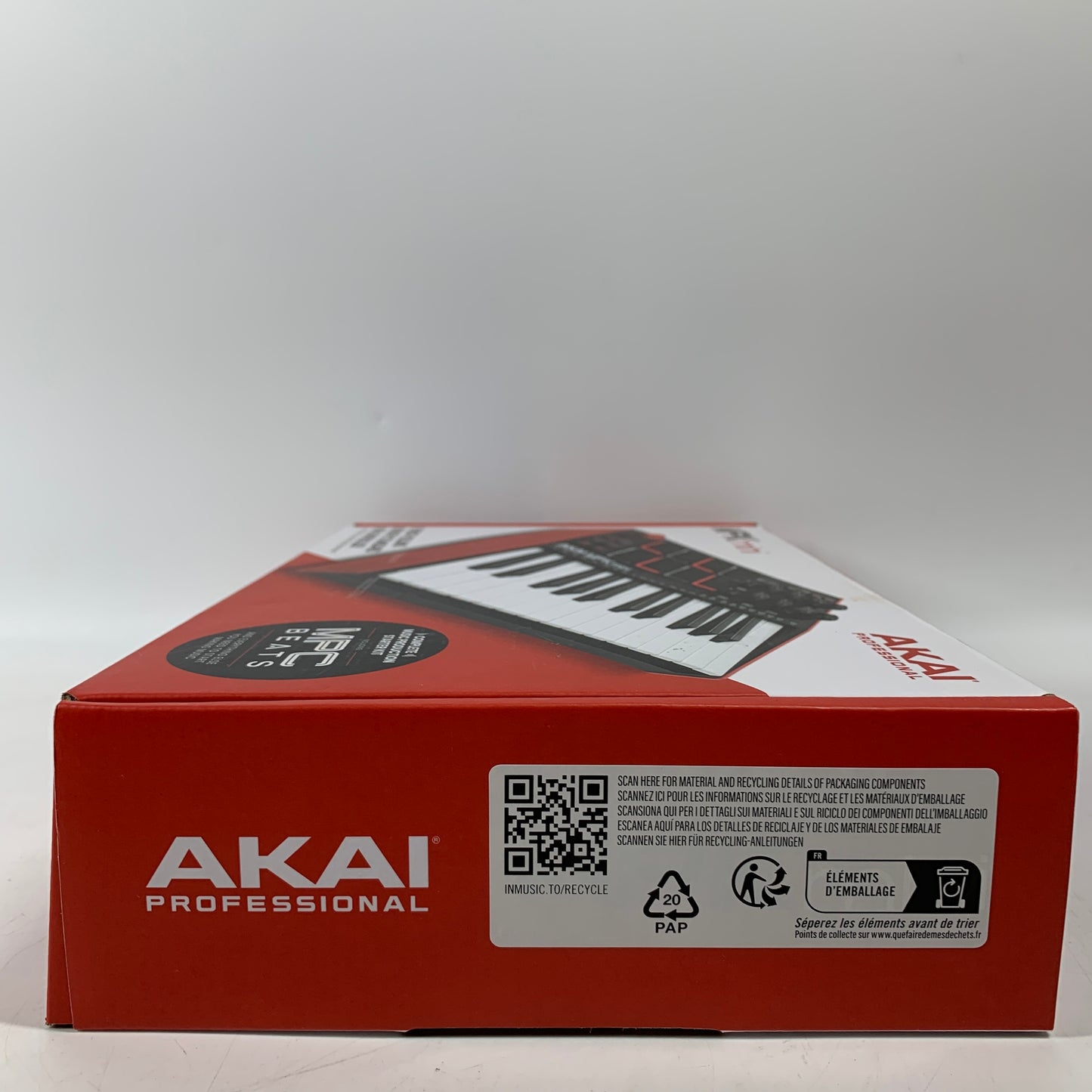 akai MPK Mini industry standard midi controller