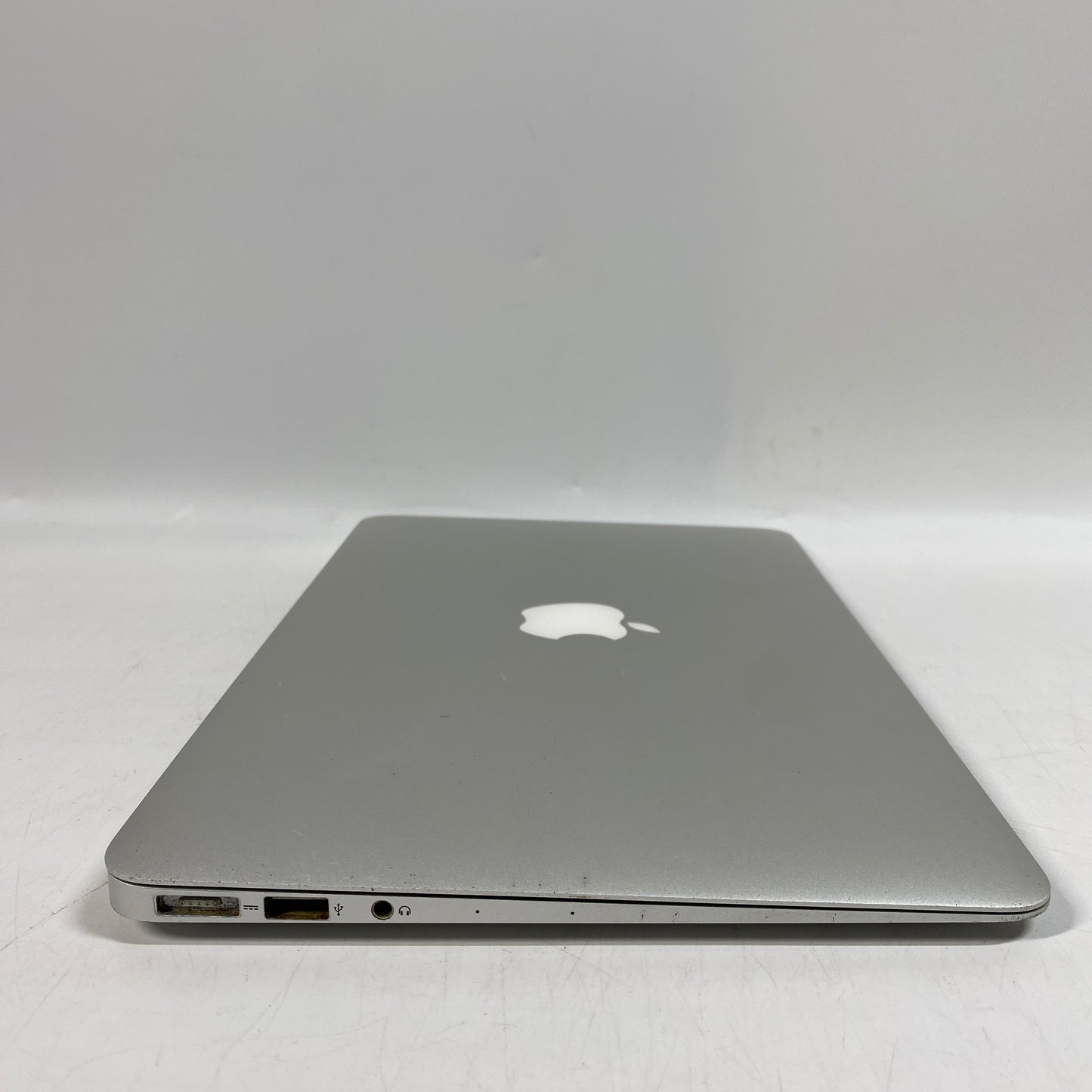 2015 Apple MacBook Air 11" i5 1.6GHz 4GB RAM 128GB HDD Silver A1465