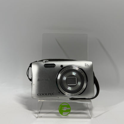 Nikon COOLPIX S3600 20MP Digital Point And Shoot Camera UNTESTED