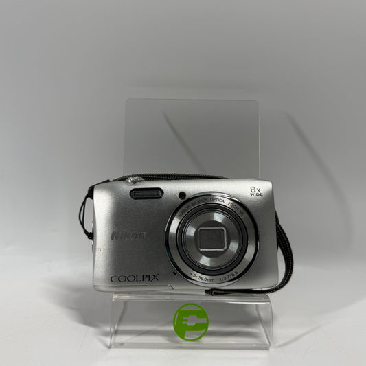Nikon COOLPIX S3600 20MP Digital Point And Shoot Camera UNTESTED