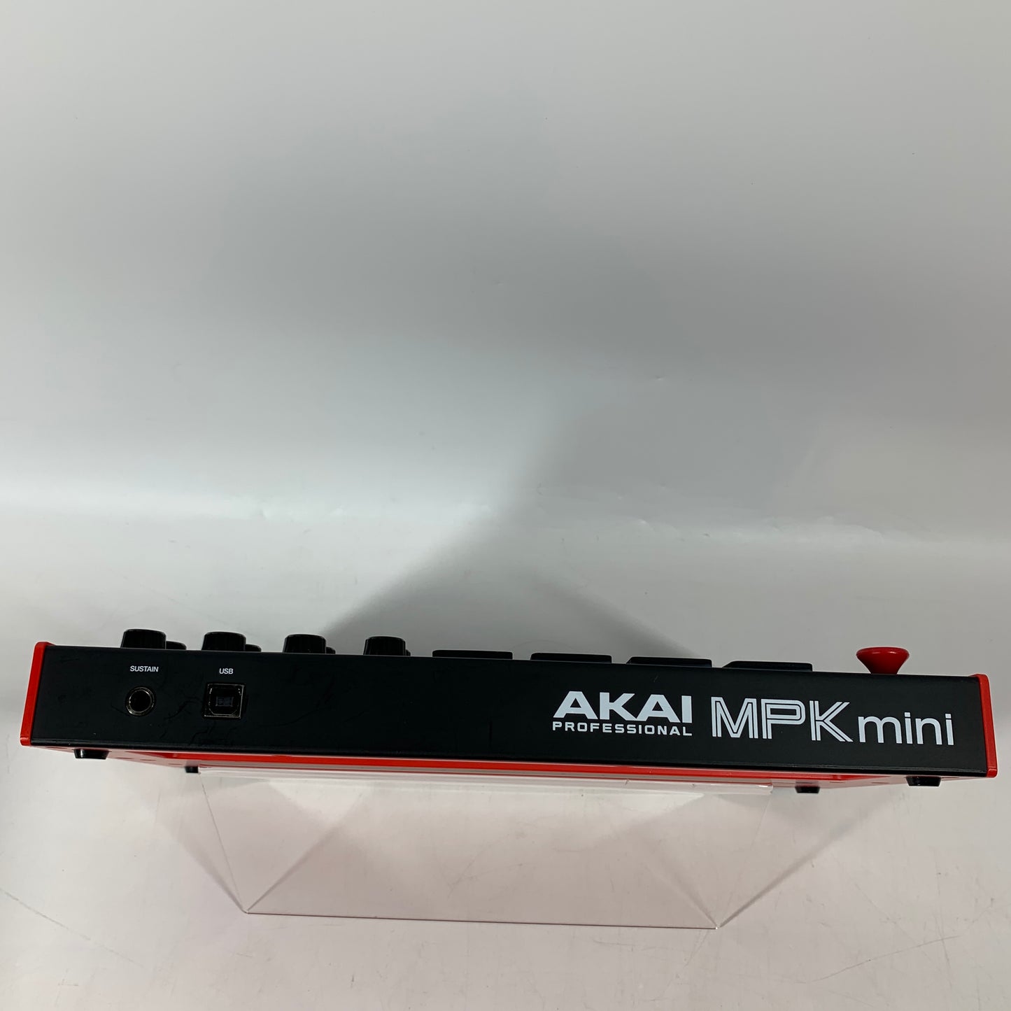 akai MPK Mini industry standard midi controller