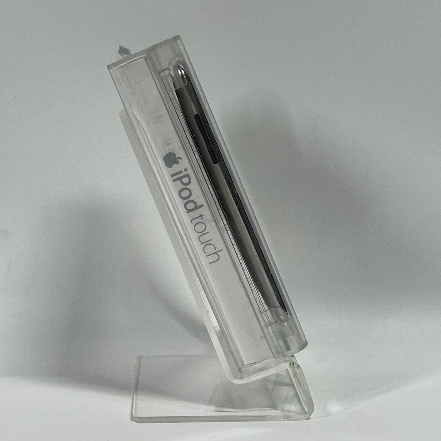 New Apple iPod Touch 2nd Gen 16GB Black MB531LL/A