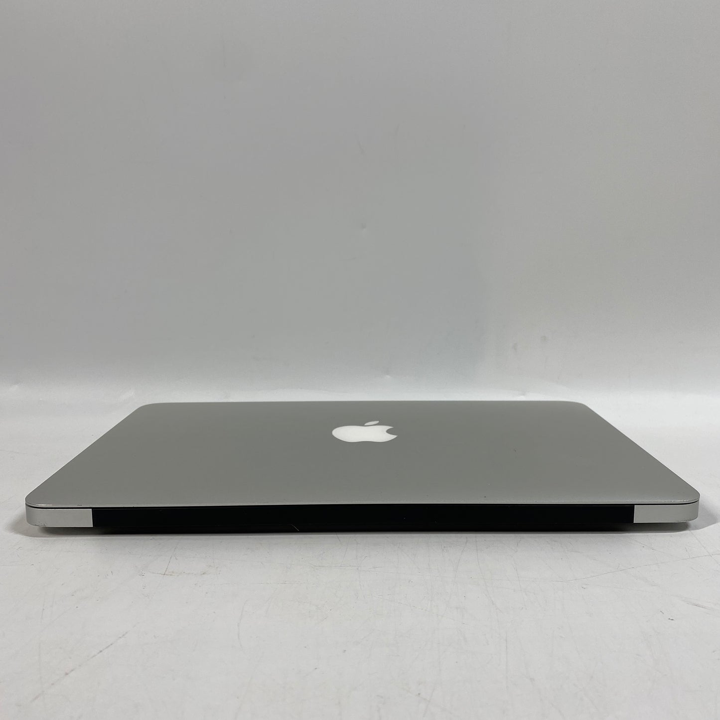 2015 Apple MacBook Air 11" i5 1.6GHz 4GB RAM 128GB HDD Silver A1465