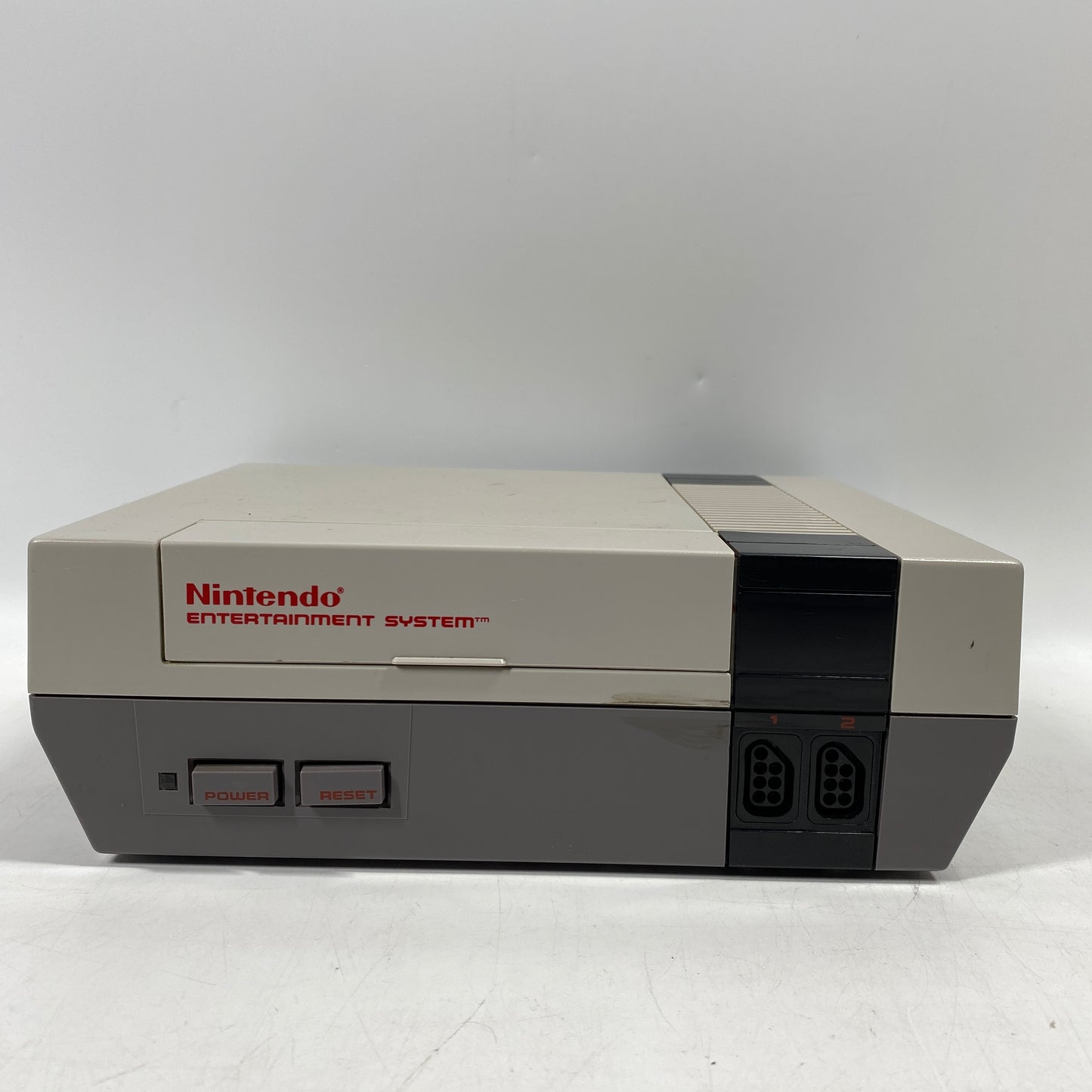 Nintendo Entertainment System NES Video Game Console NES-001 Gray