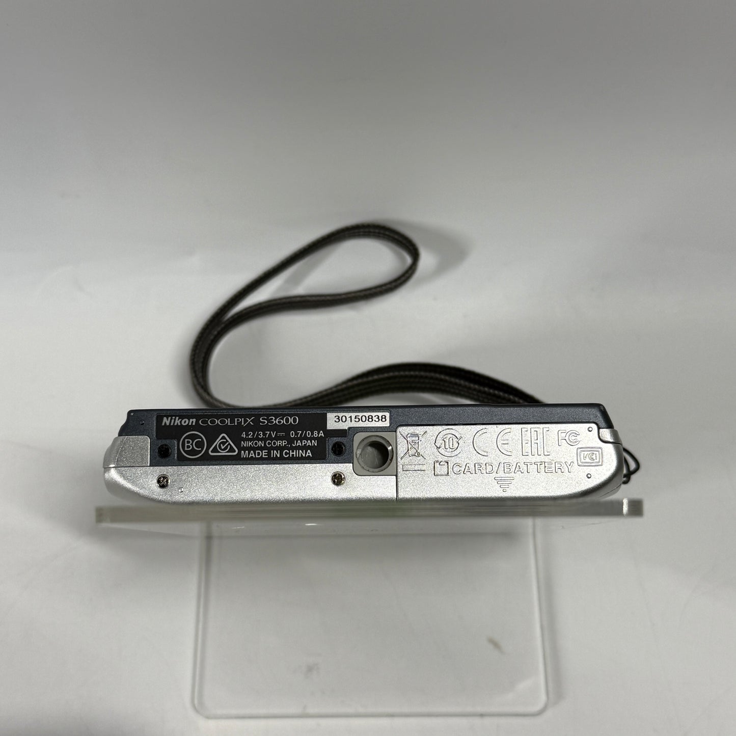 Nikon COOLPIX S3600 20MP Digital Point And Shoot Camera UNTESTED