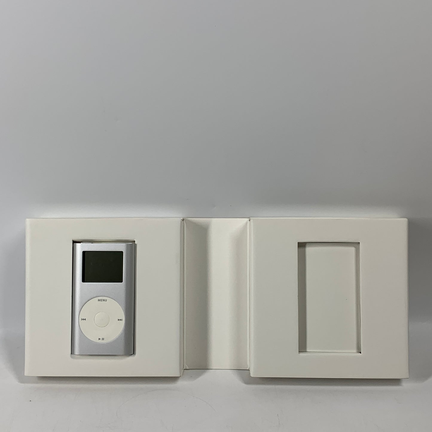 Apple iPod Mini 1st Gen 4GB Silver A1051