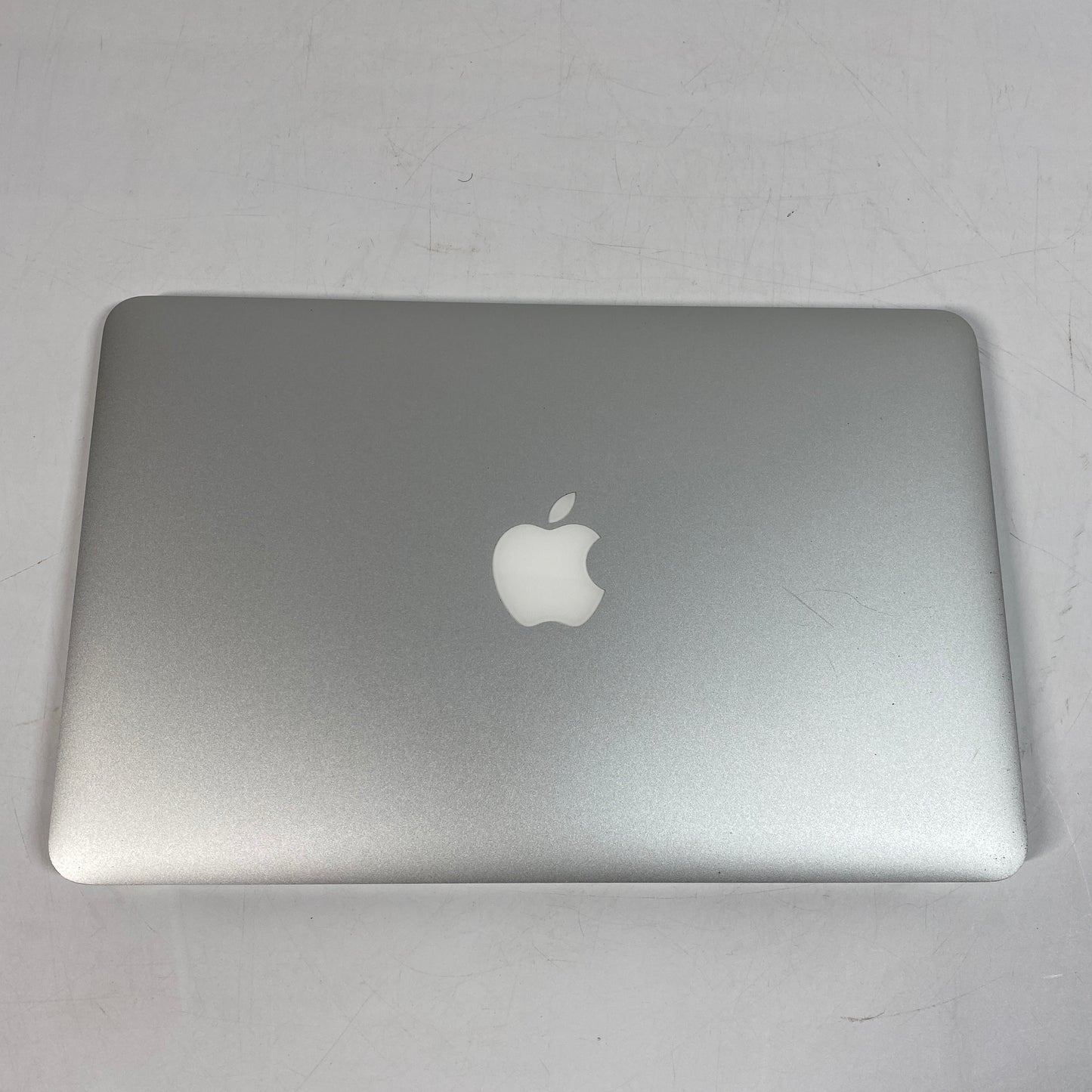 2015 Apple MacBook Air 11" i5 1.6GHz 4GB RAM 128GB HDD Silver A1465
