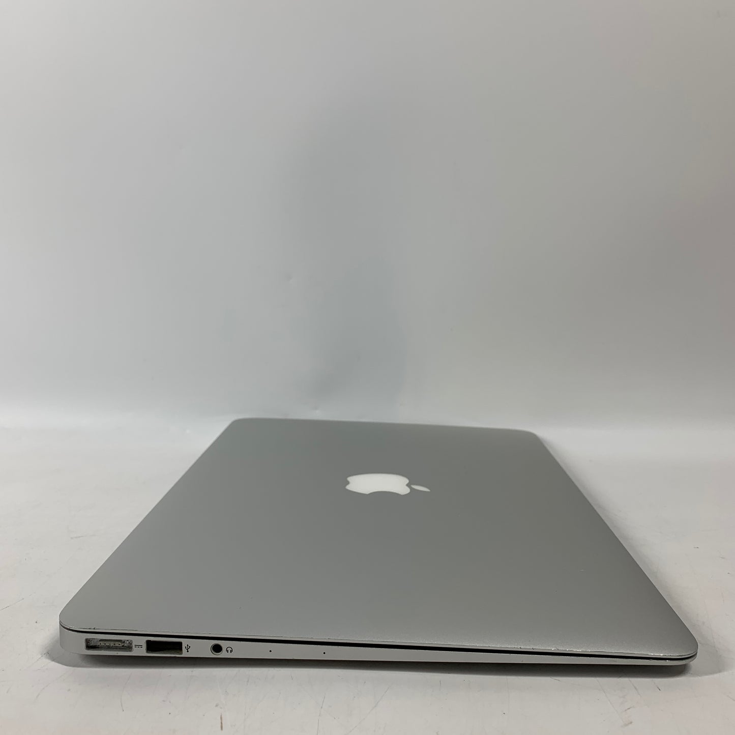 2017 Apple MacBook Air 13.3" i5 1.8GHz 8GB RAM 256GB SSD Silver A1466