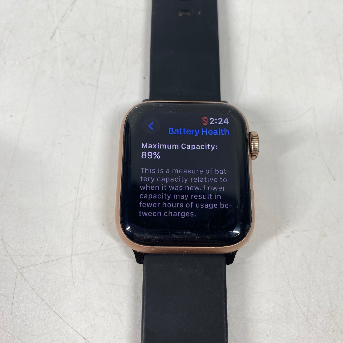 GPS Only Apple Watch SE 1st Gen 40MM Gold Aluminum onn. black adjustable sports 