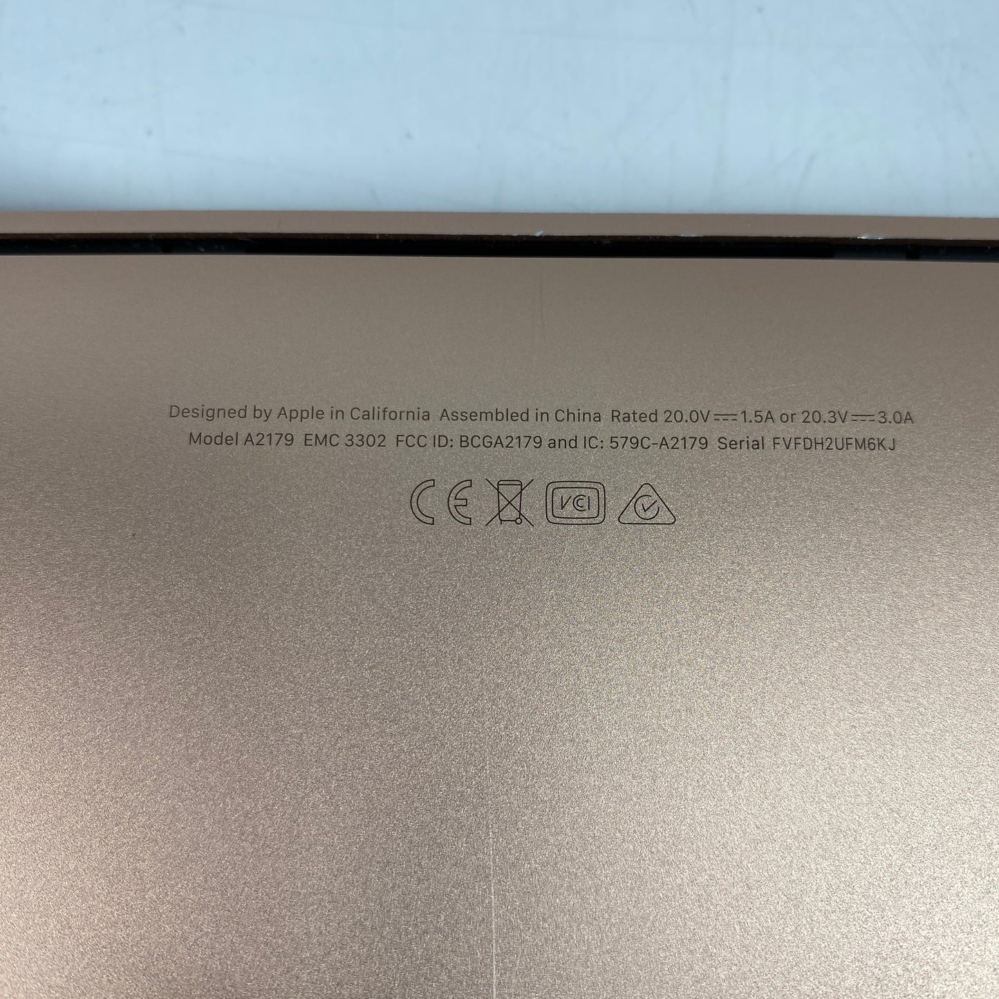 2020 Apple MacBook Air 13.3" i5 1.1GHz 8GB RAM 512GB SSD Gold A2179