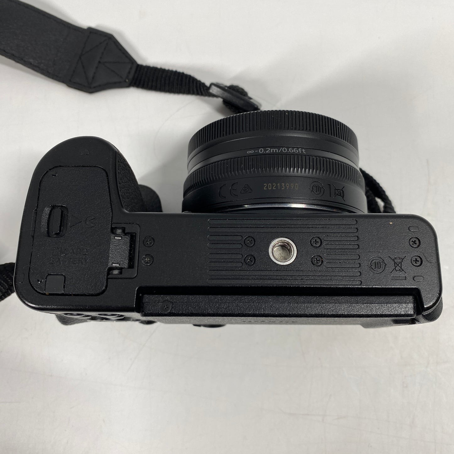 Nikon Z30 20.9MP Mirrorless Camera with Nikkor DX 16-50mm 2557 Shutter Count