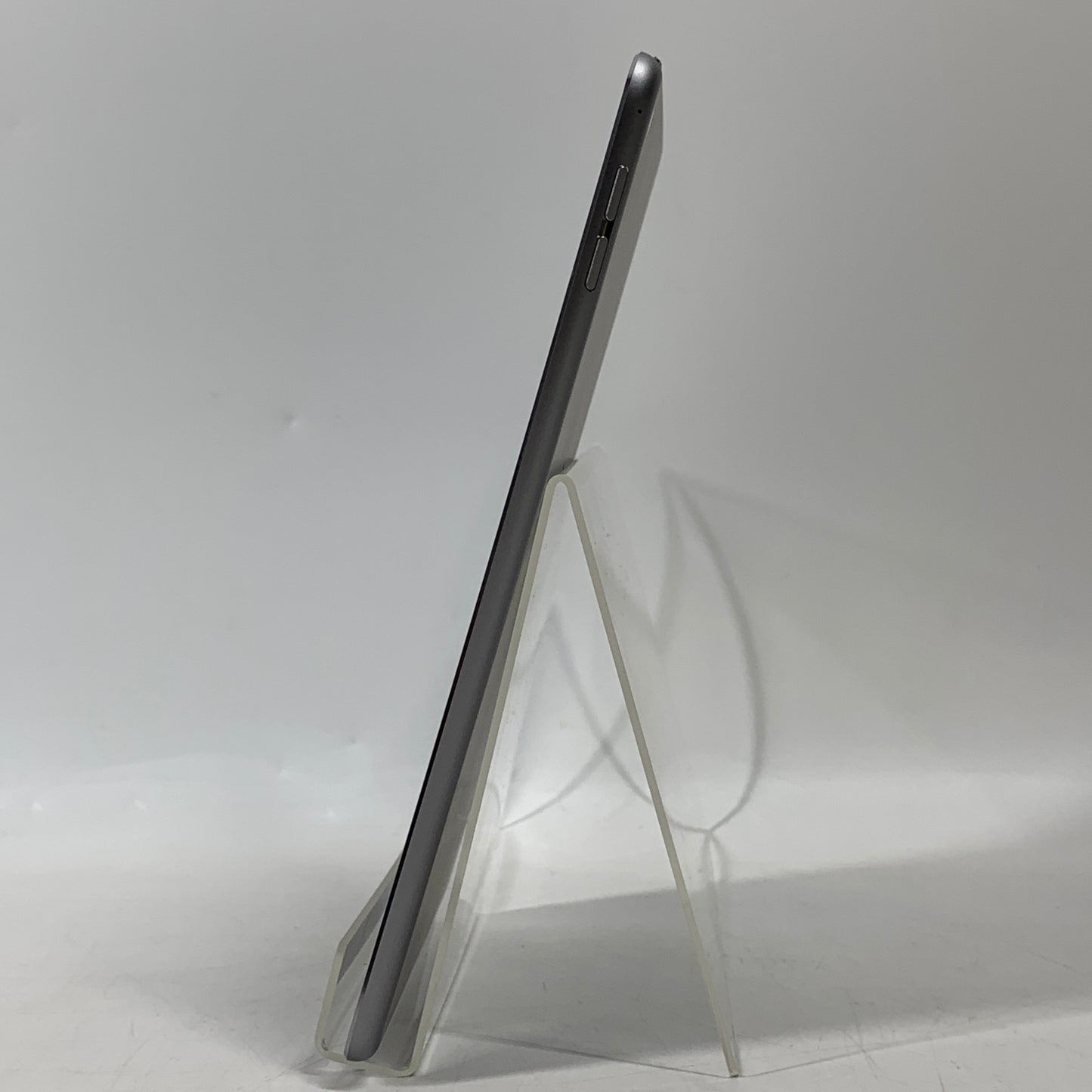 WiFi Only Apple iPad Mini 4th Gen 128GB 15.8.3 Space gray MK9N2LL/A