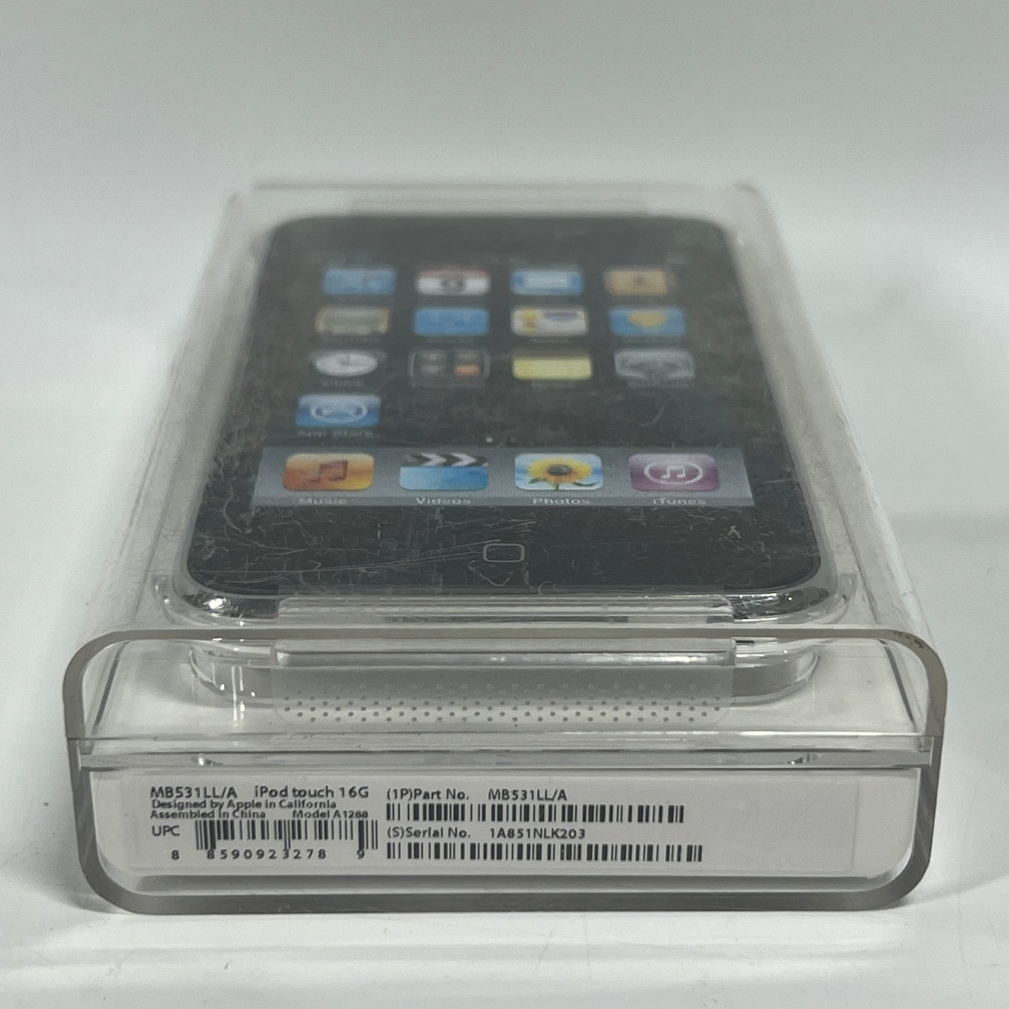 New Apple iPod Touch 2nd Gen 16GB Black MB531LL/A